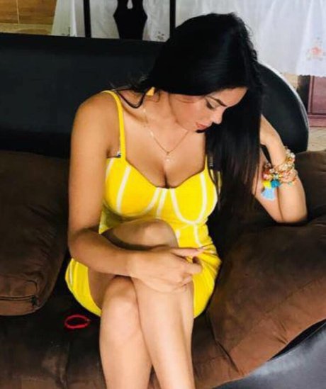 Karen Garcia top model gallery