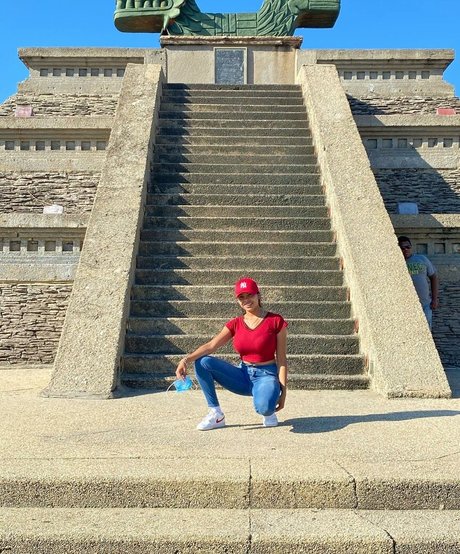 Karen Garcia hd model pictures