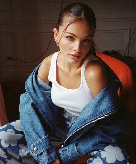 Thylane Blondeau pretty pornstar pics