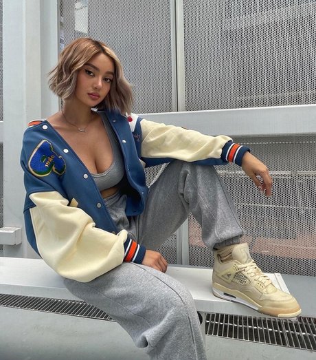 Nika Higashionna model free photo