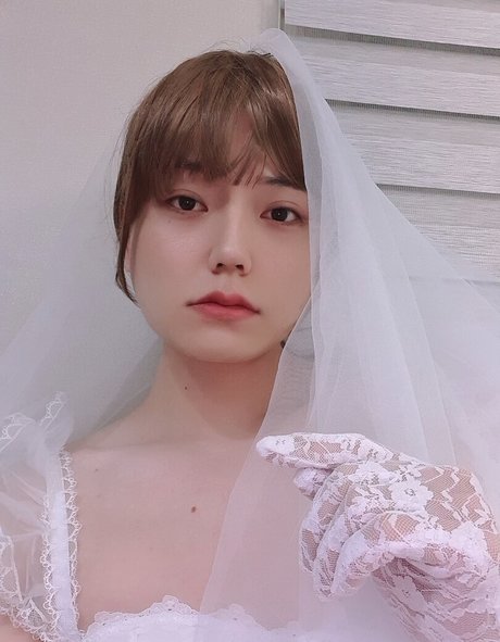 ijes1121 model erotic image