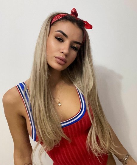 Biancabiiiib xxx model images