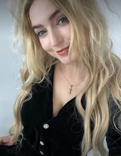 Chiquita Cosplay star free image