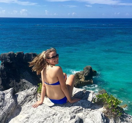 Olivia H star porn img