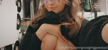 chubby goth onlyfans hd galleries