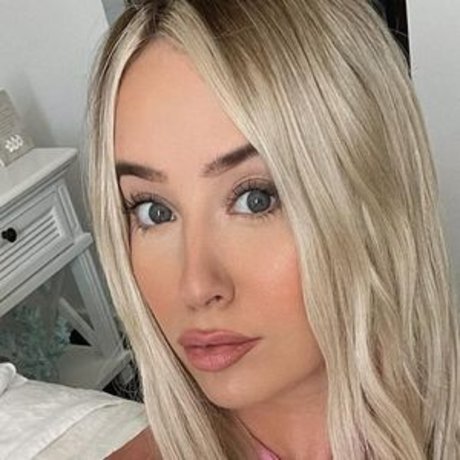 Privaposts top model pics