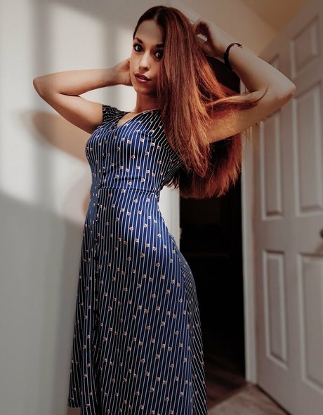 odetteparker naked model photo