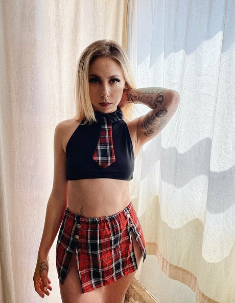 debbiecakes420 adult model images