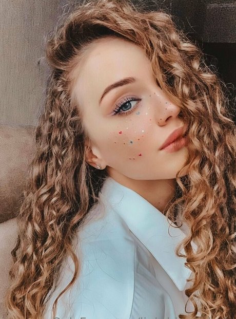 lightbluenebula pornographic actress picture