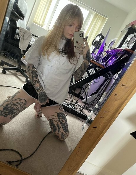 emilypiexo sexy model galleries