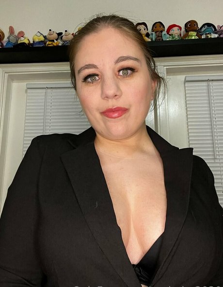 makeup artist onlyfans top img