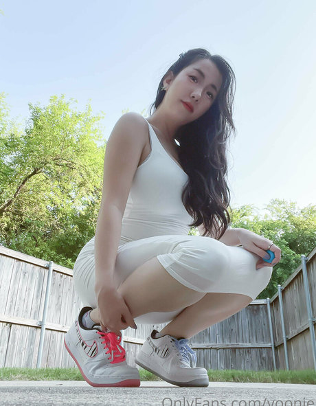 Yoonie erotic model pictures