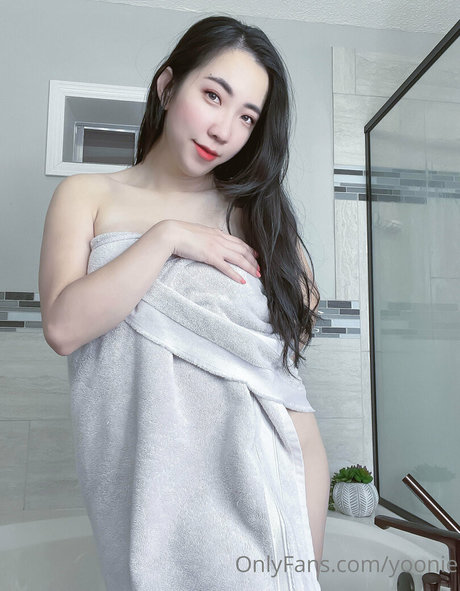 Yoonie sex star image