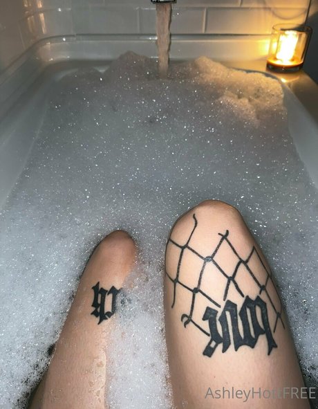 ashleyxhottfree model xxx archive