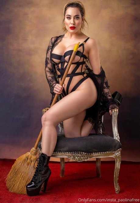 insta paolinafree nude star img