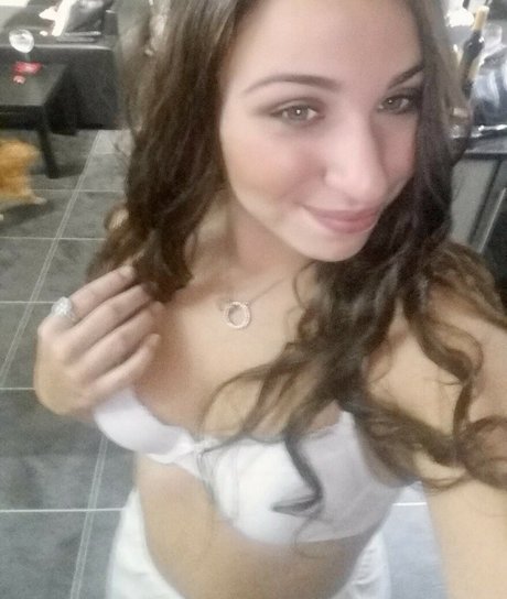 Brogiebear95 beautiful actress pic