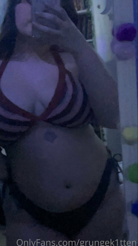 grungek1tten nice actress pictures