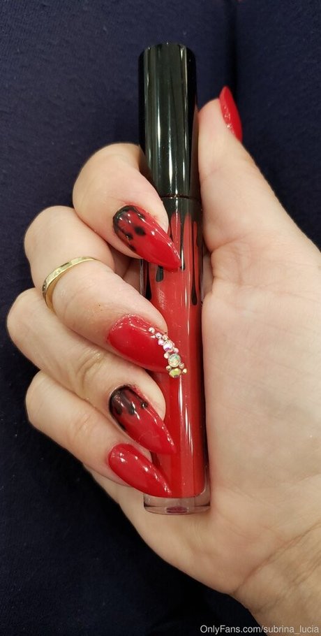 Subrina Lucia pretty model photos