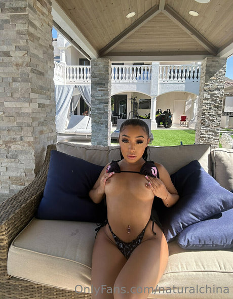 Bubble Booty perfect model photo