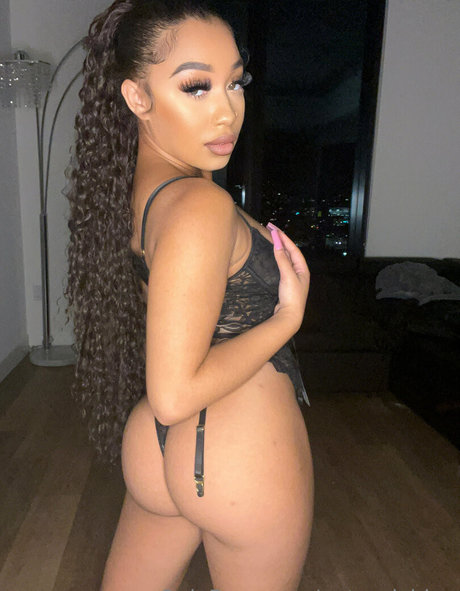 asian shemale onlyfans porno picture