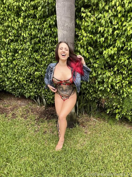 Tianna 02 high quality star image