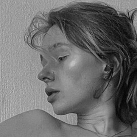 lesbian fingering onlyfans free naked picture