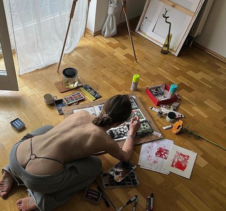 Lilbiii Sashatman star nude pics