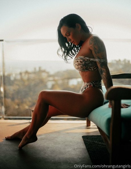 slut milf onlyfans sexy naked picture