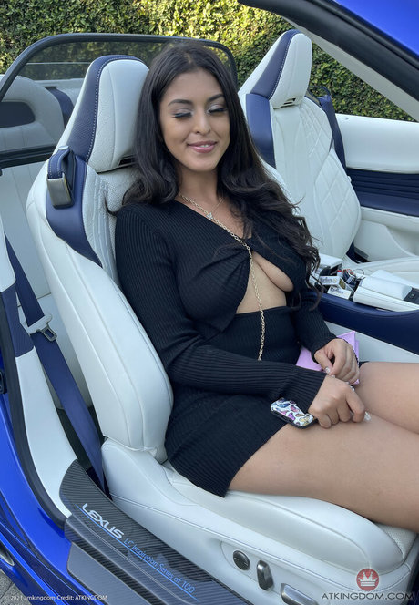 Sophia Leone sex model img