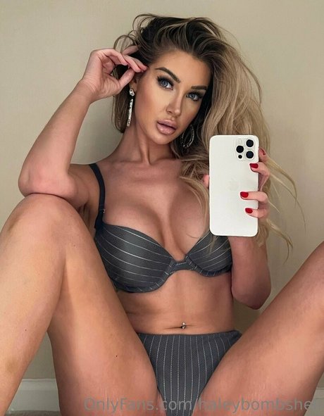 Mazzy Belle model nudes picture