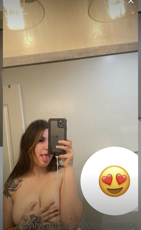 Cloversassx erotic model galleries