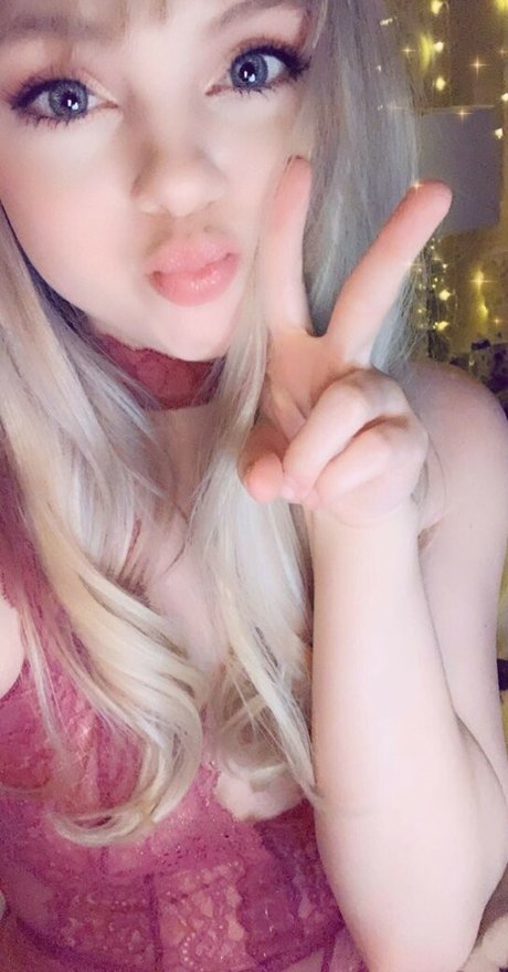 tiny onlyfans sexy naked photos