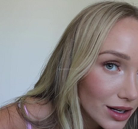 petite slut onlyfans top picture