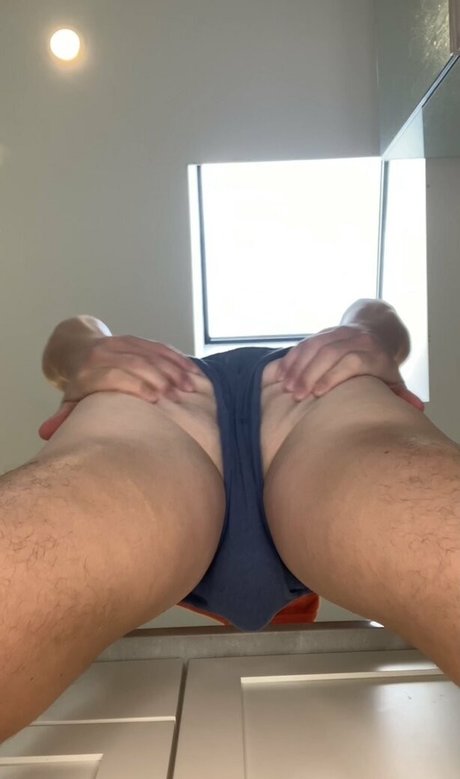 makaarons nude actress picture