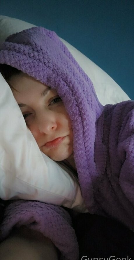 tiny onlyfans erotic photos