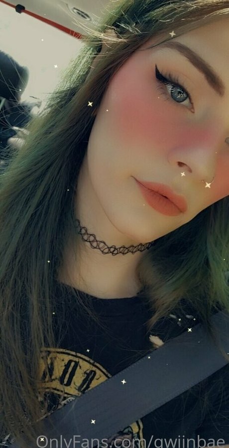 sucking tits onlyfans hot xxx pictures