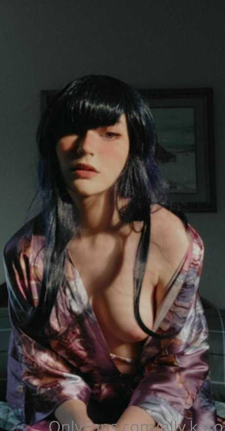 elly koro porn model picture