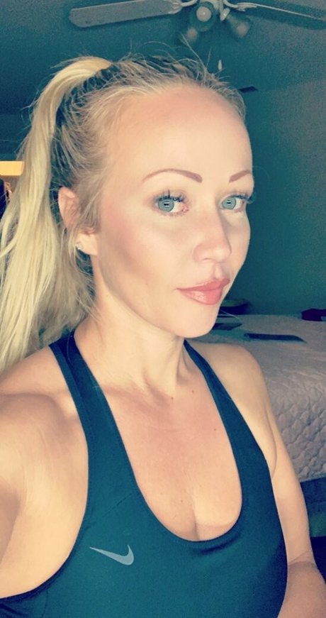 thetayloredway star sex photo