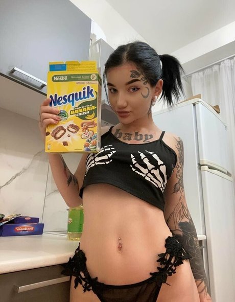 ali sex model nice pics