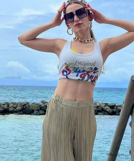 Heli Daruwala model best photo