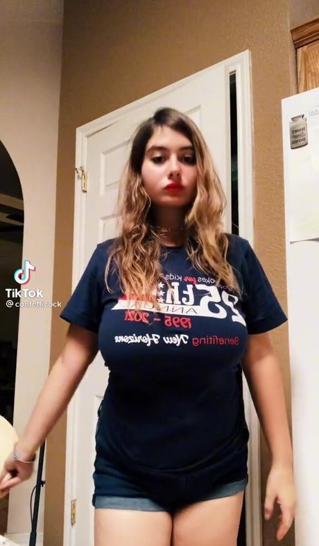 Vangie star hd photos