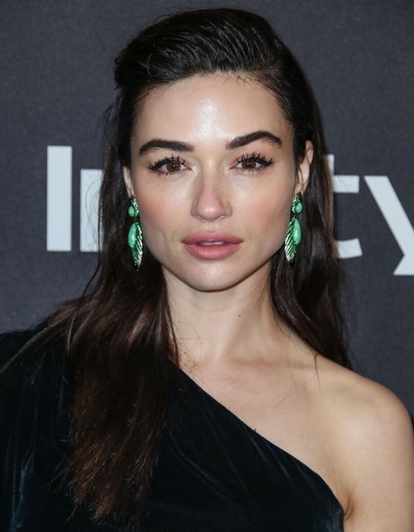 Crystal Reed model art images