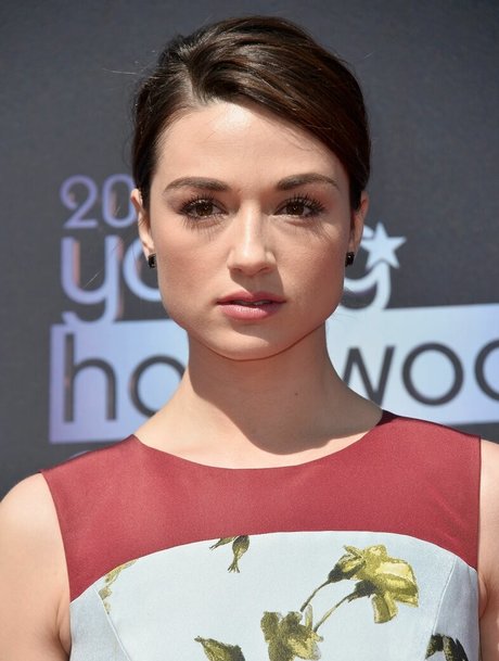 Crystal Reed model pretty pictures