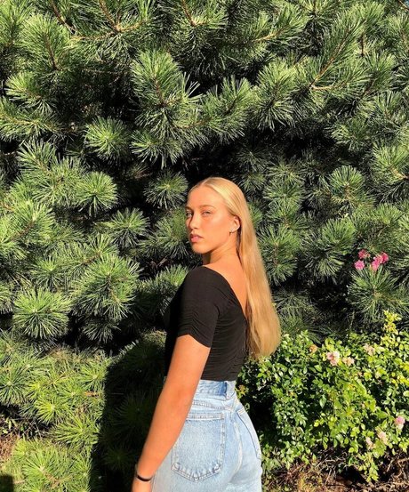 tall onlyfans hot sexy pics