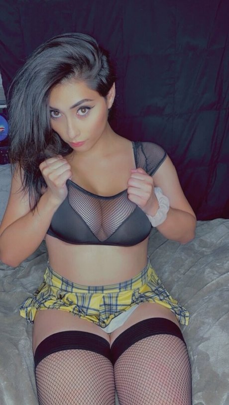 thick latina milf onlyfans erotic image