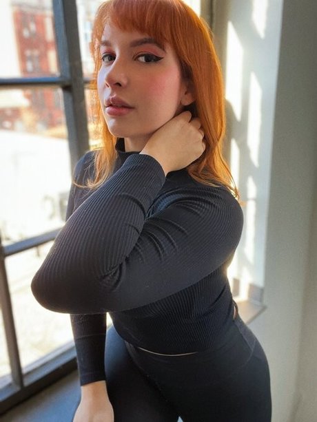 tiny onlyfans adult photos