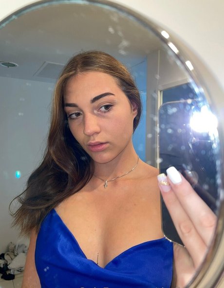 Thalia Sarris free star img