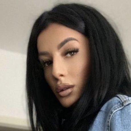 Medeea Larisa hd model pics