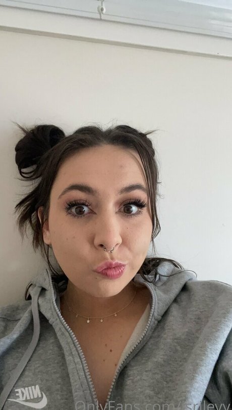 isrileyy pretty pornstar archive