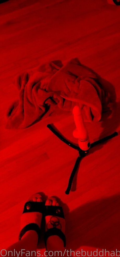 thebuddhabitch model sexy image